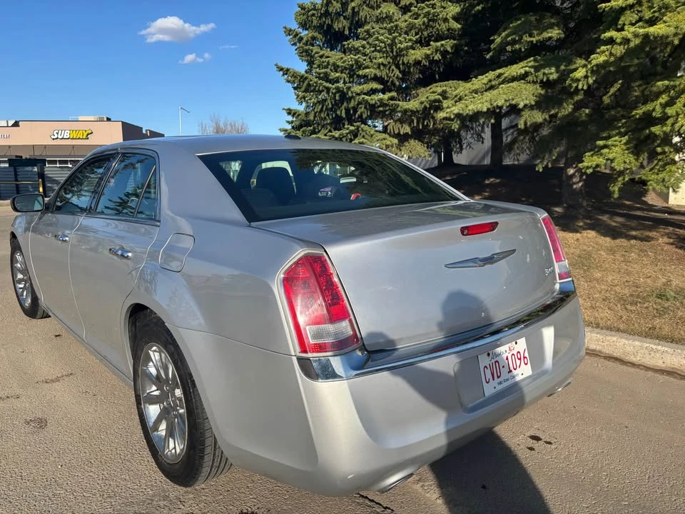 2012 Chrysler 300 (2005-2023) - Image 5 of 6