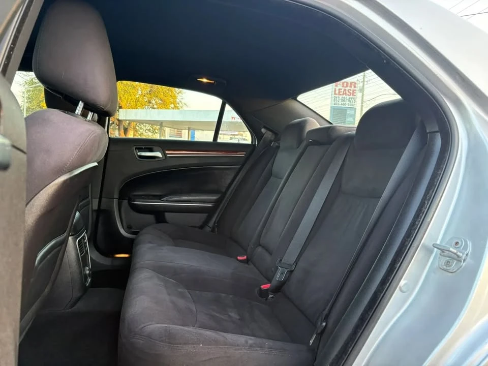 2012 Chrysler 300 (2005-2023) - Image 11 of 16