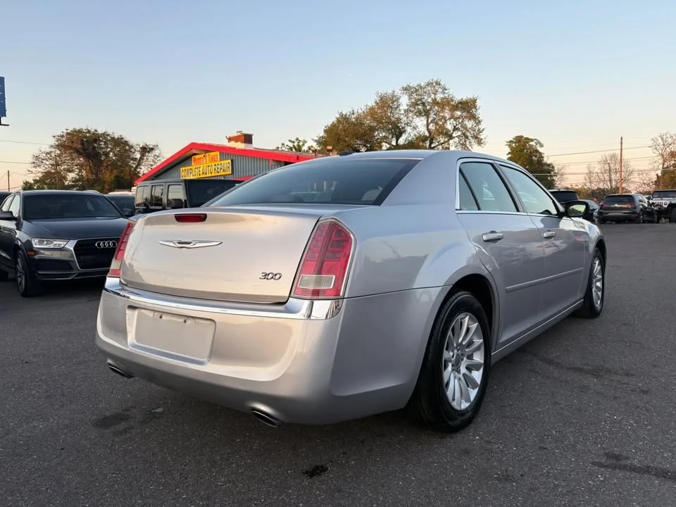 2012 Chrysler 300 (2005-2023) - Image 6 of 16