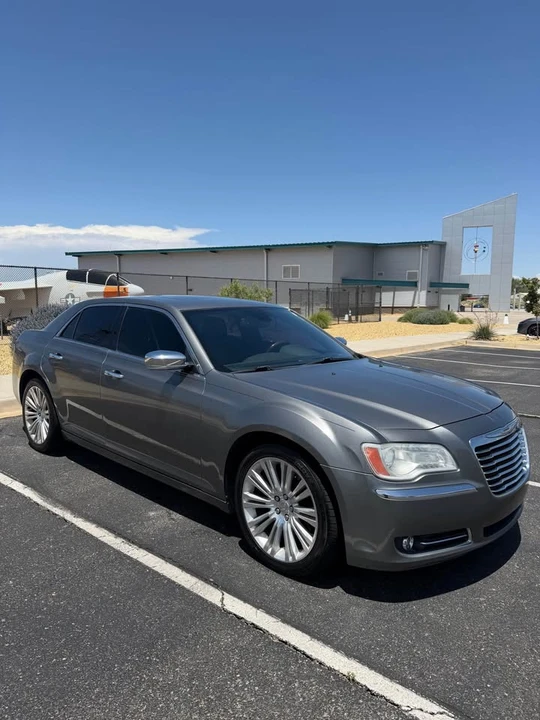 2012 Chrysler 300 (2005-2023) - Image 10 of 20