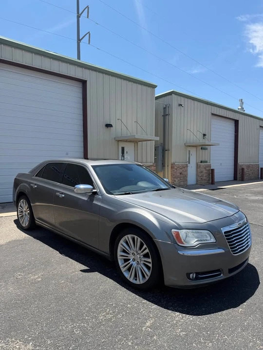 2012 Chrysler 300 (2005-2023) - Image 3 of 20