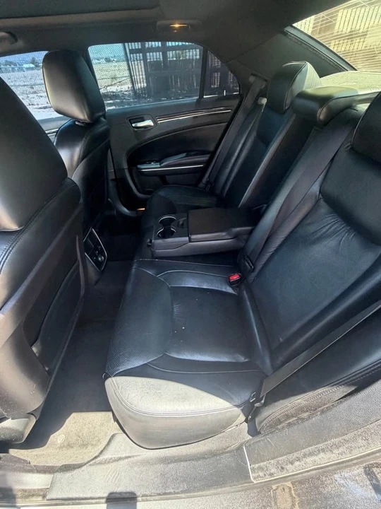 2012 Chrysler 300 (2005-2023) - Image 19 of 20