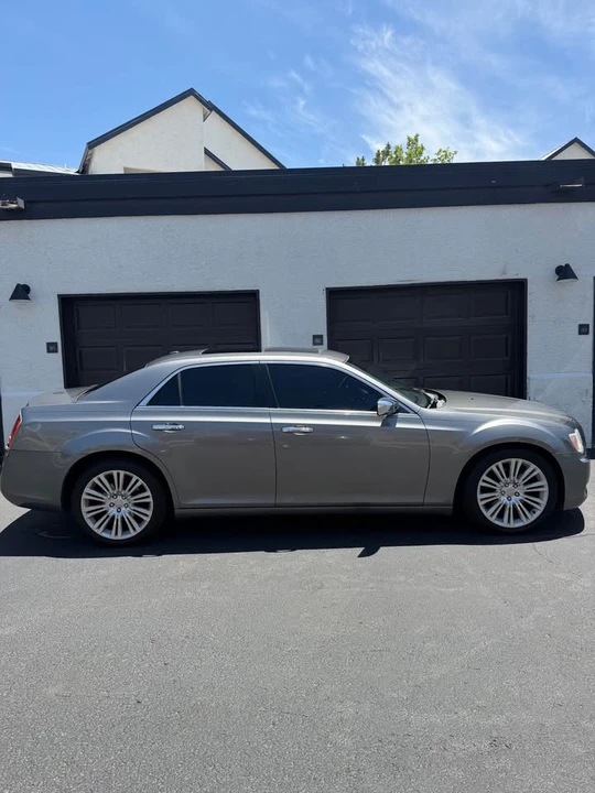 2012 Chrysler 300 (2005-2023) - Image 5 of 20