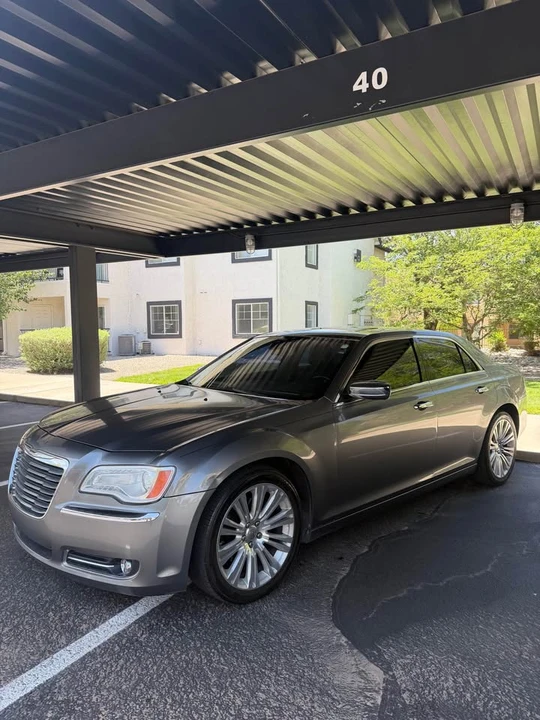 2012 Chrysler 300 (2005-2023) - Image 11 of 20