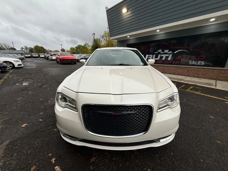 2012 Chrysler 300 (2005-2023) - Image 2 of 12