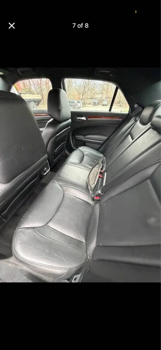 2012 Chrysler 300 (2005-2023) - Image 12 of 17