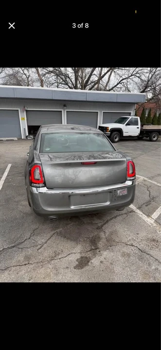 2012 Chrysler 300 (2005-2023) - Image 15 of 17