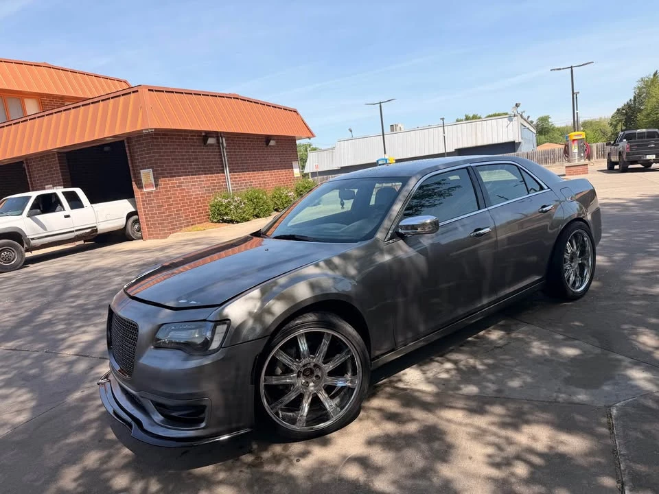 2012 Chrysler 300 (2005-2023) - Image 2 of 17