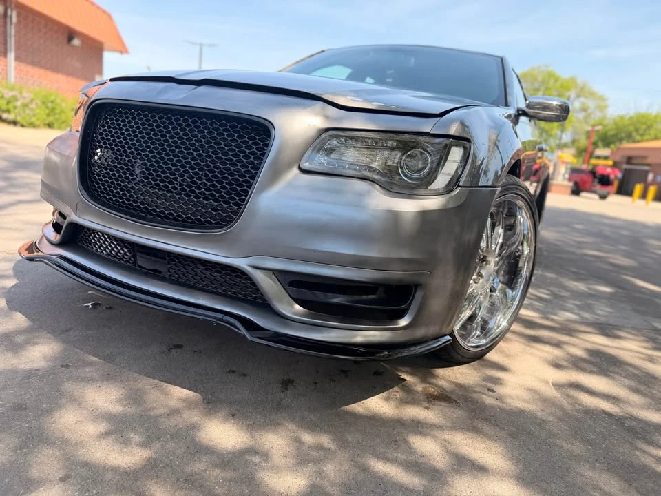 2012 Chrysler 300 (2005-2023) - Image 5 of 17
