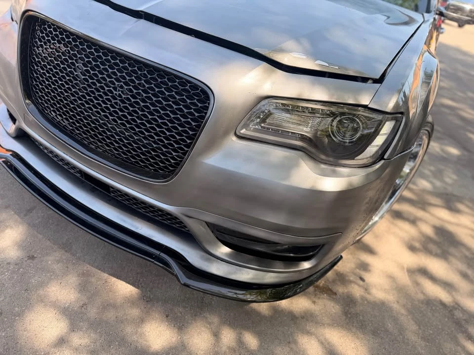 2012 Chrysler 300 (2005-2023) - Image 4 of 17