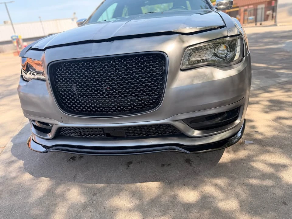 2012 Chrysler 300 (2005-2023) - Image 3 of 17