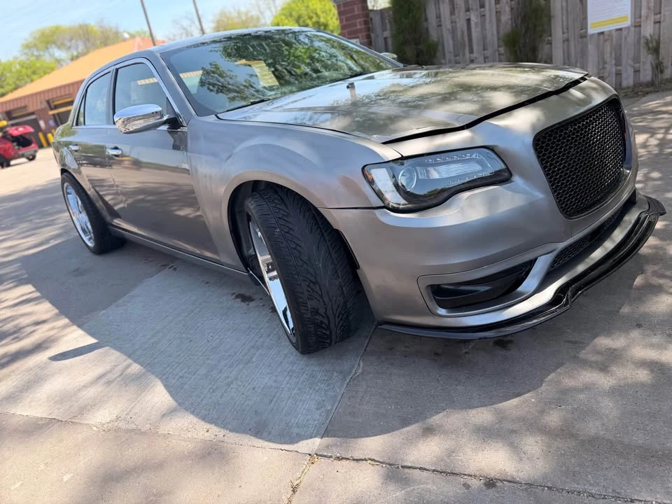 2012 Chrysler 300 (2005-2023) - Image 6 of 17