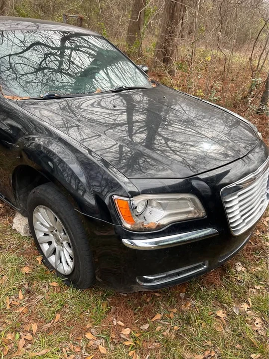 2012 Chrysler 300 (2005-2023) - Image 5 of 7