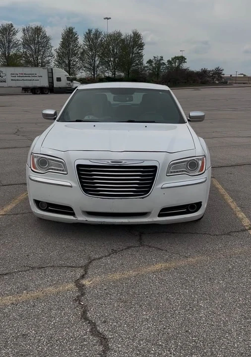 2012 Chrysler 300 (2005-2023) - Image 2 of 14