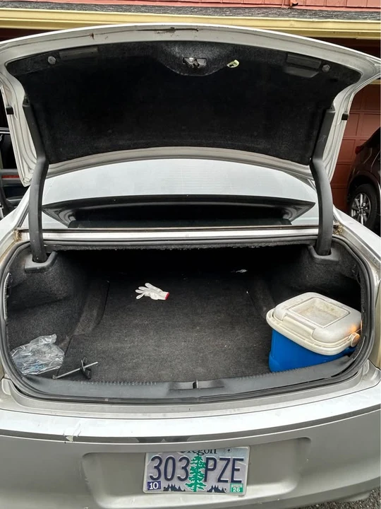 2012 Chrysler 300 (2005-2023) - Image 10 of 11