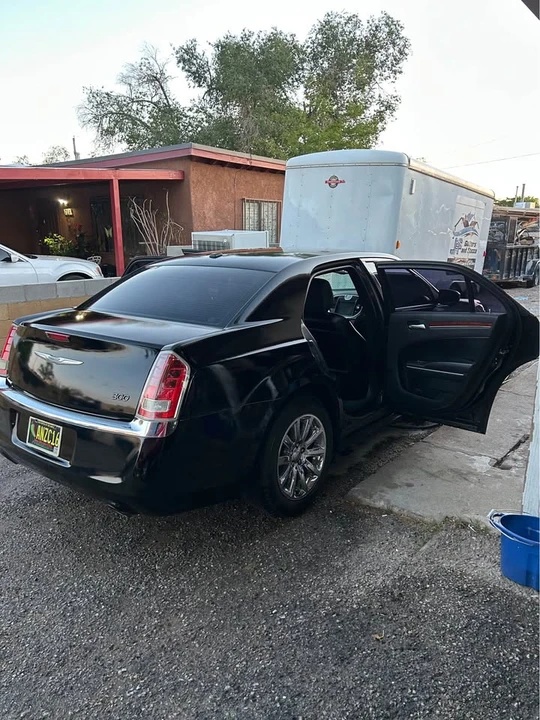 2012 Chrysler 300 (2005-2023) - Image 9 of 13