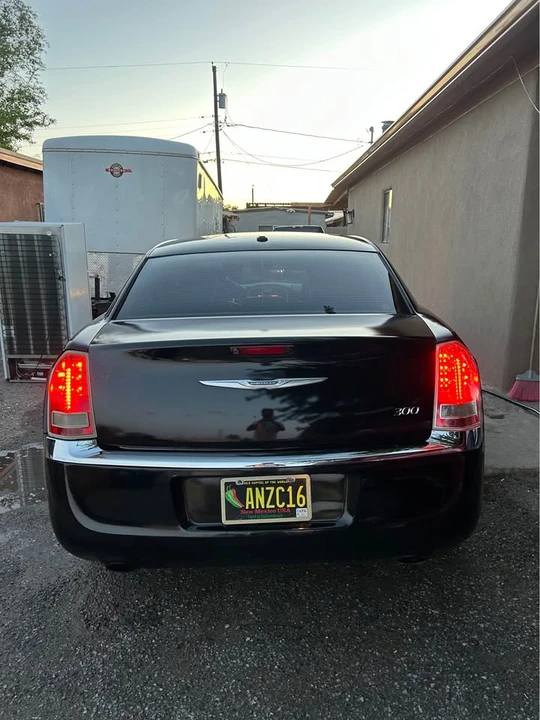 2012 Chrysler 300 (2005-2023) - Image 3 of 13