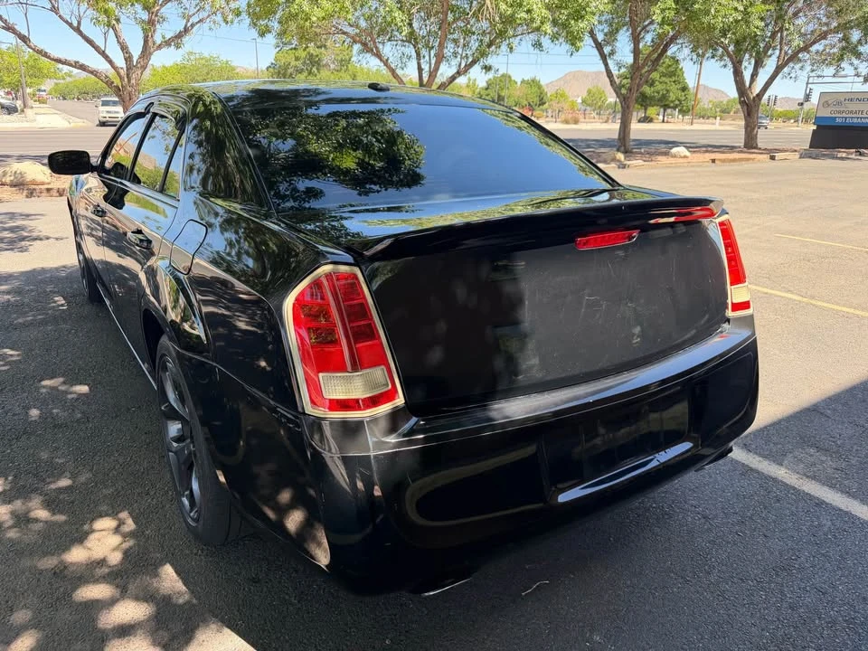 2012 Chrysler 300 (2005-2023) - Image 3 of 15