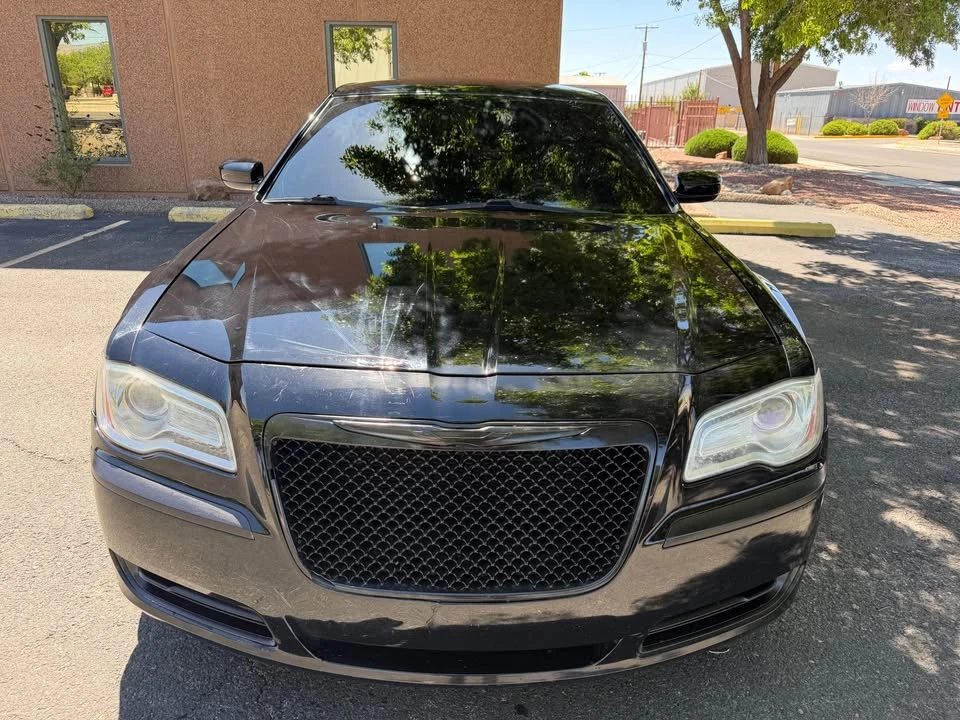 2012 Chrysler 300 (2005-2023) - Image 9 of 15