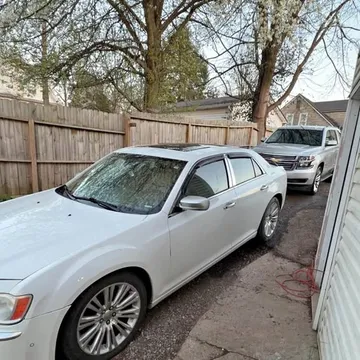 2012 Chrysler 300C Luxury Series