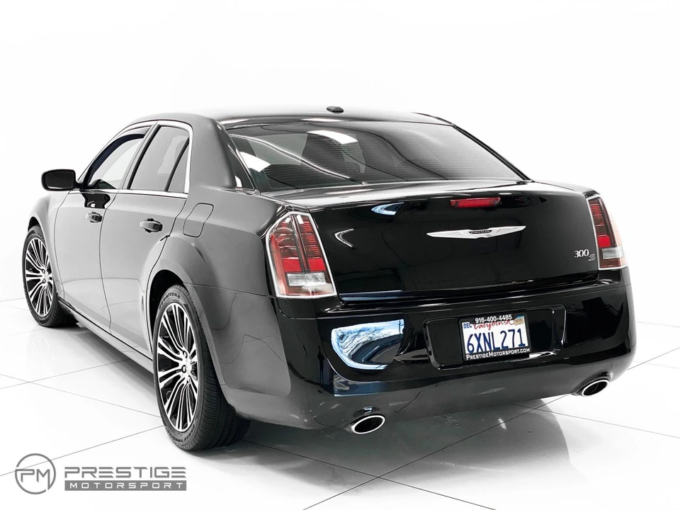 2012 Chrysler 300 (2005-2023) - Image 4 of 21