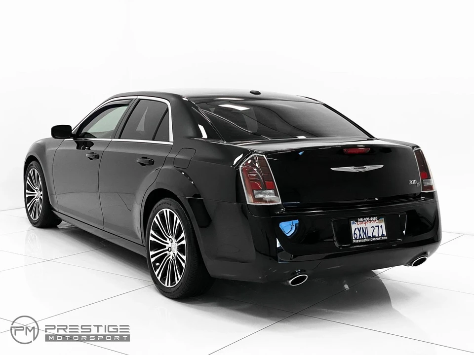 2012 Chrysler 300 (2005-2023) - Image 8 of 21