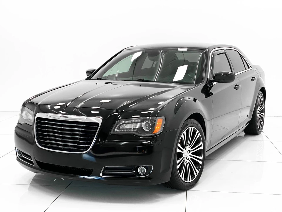 2012 Chrysler 300 (2005-2023) - Image 3 of 12