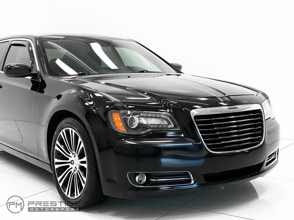 2012 Chrysler 300 (2005-2023) - Image 9 of 21
