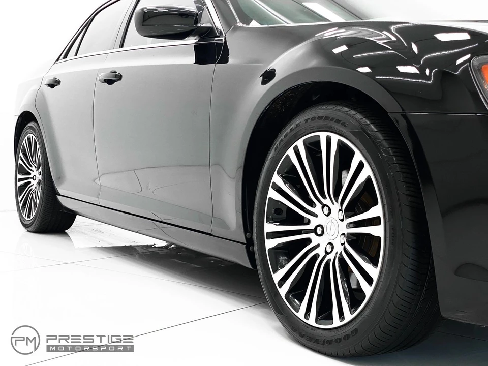 2012 Chrysler 300 (2005-2023) - Image 13 of 21