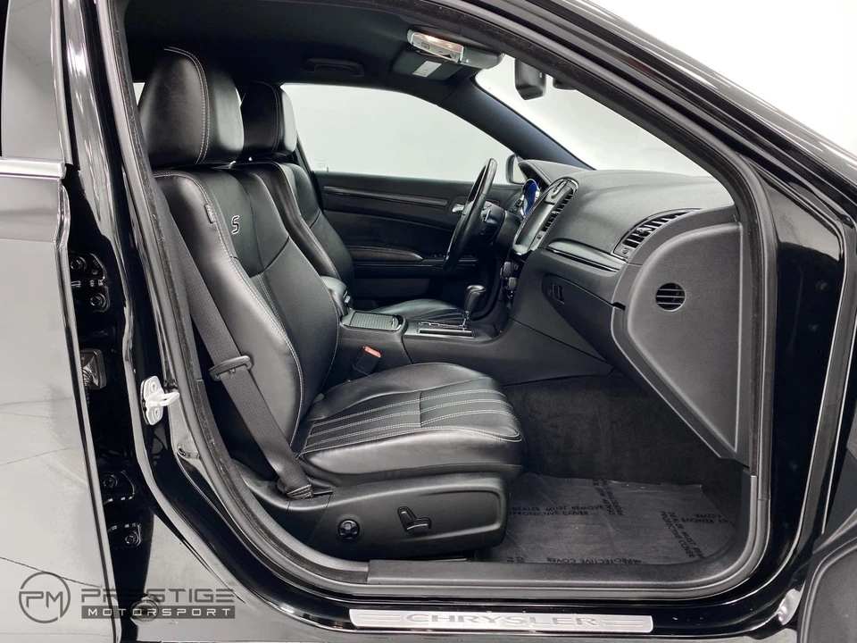 2012 Chrysler 300 (2005-2023) - Image 14 of 21