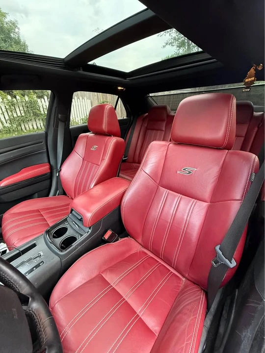 2012 Chrysler 300 (2005-2023) - Image 3 of 10