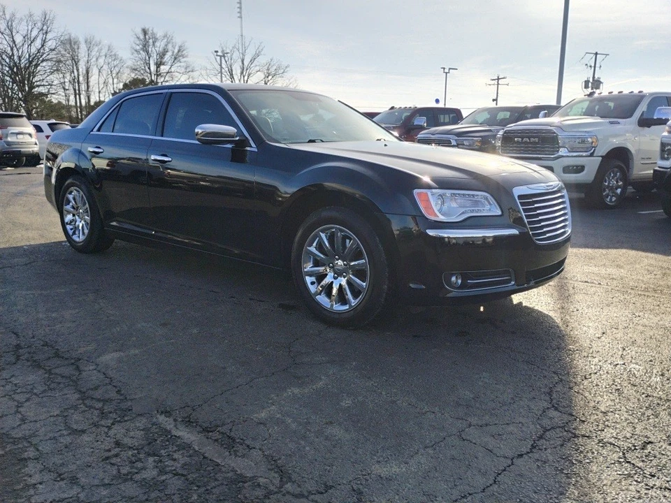 2012 Chrysler 300 (2005-2023) - Image 3 of 12