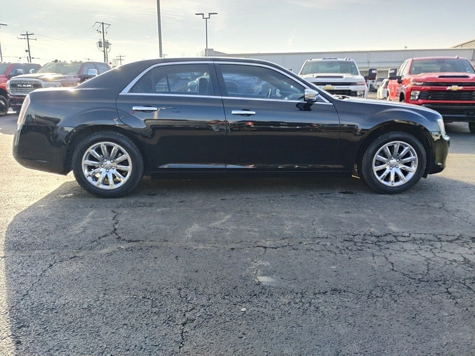 2012 Chrysler 300 (2005-2023) - Image 4 of 12