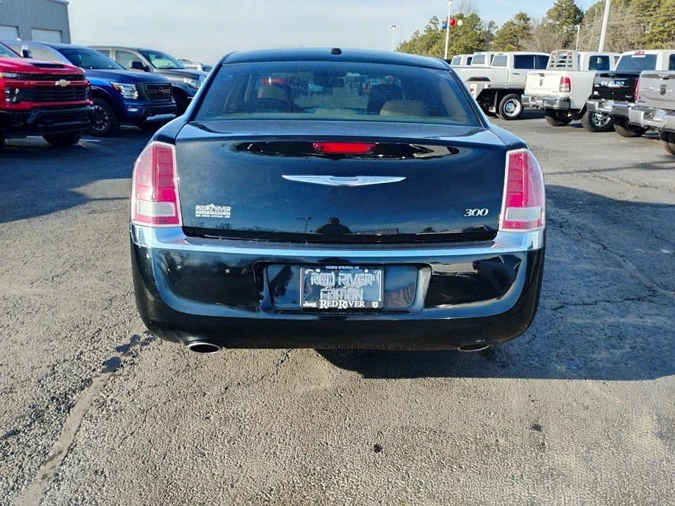 2012 Chrysler 300 (2005-2023) - Image 6 of 12