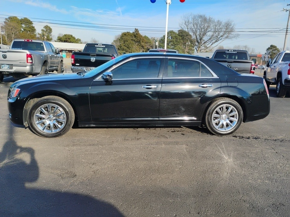 2012 Chrysler 300 (2005-2023) - Image 8 of 12