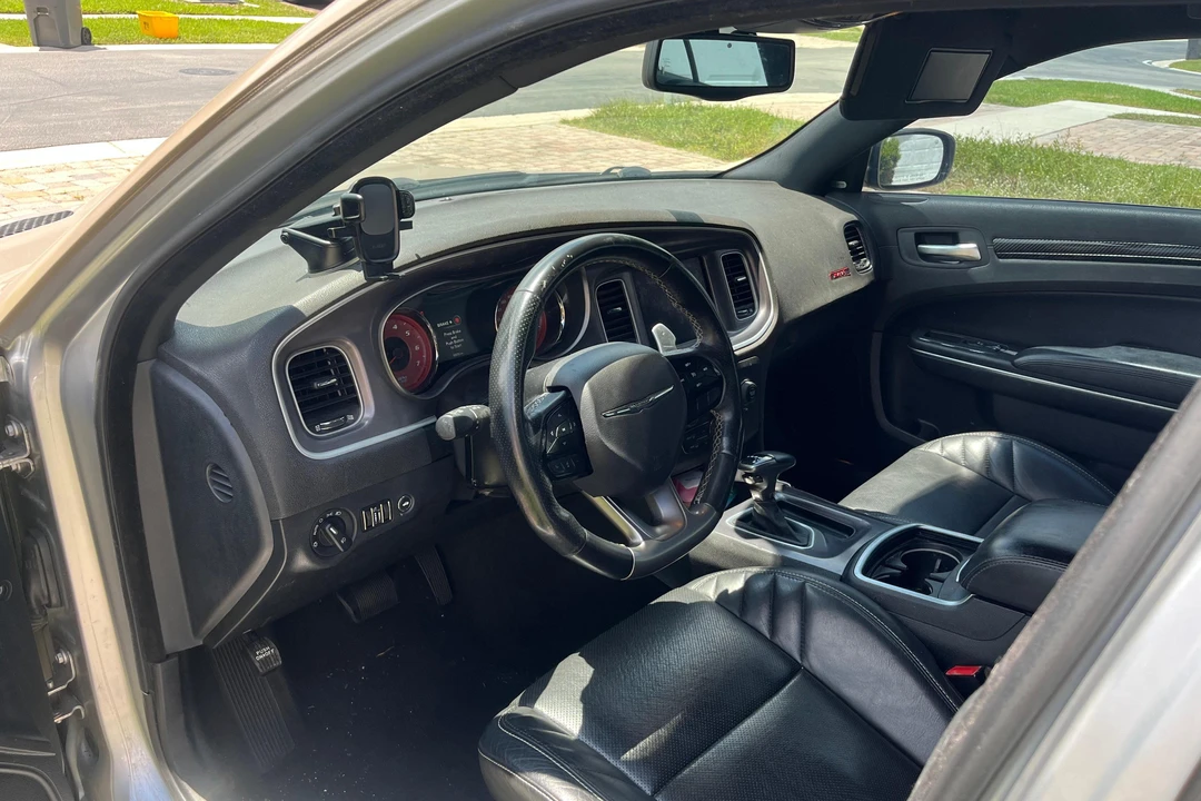 2012 Chrysler 300 (2005-2023) - Image 29 of 31