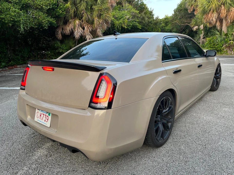 2012 Chrysler 300 (2005-2023) - Image 19 of 31