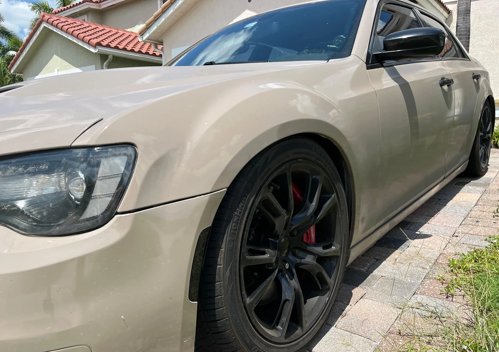 2012 Chrysler 300 (2005-2023) - Image 25 of 31