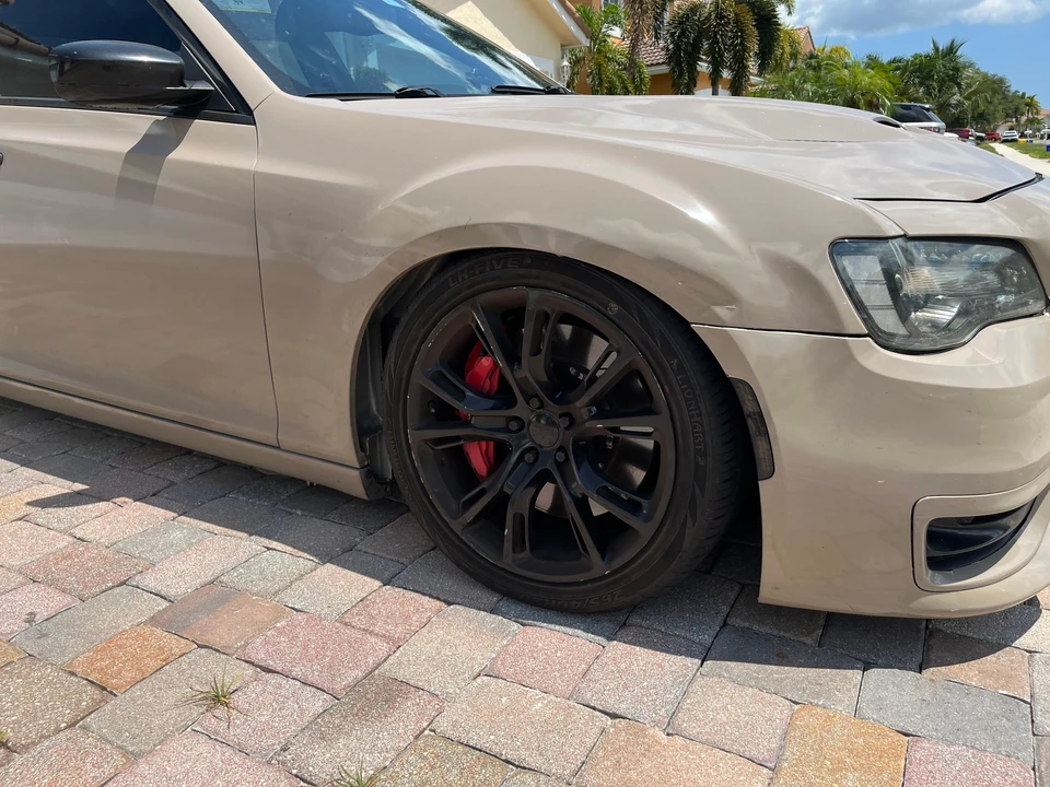2012 Chrysler 300 (2005-2023) - Image 28 of 31