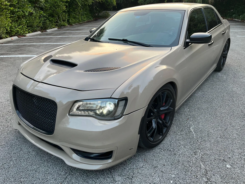 2012 Chrysler 300 (2005-2023) - Image 11 of 31