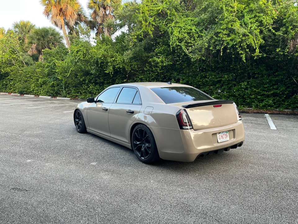 2012 Chrysler 300 (2005-2023) - Image 15 of 31