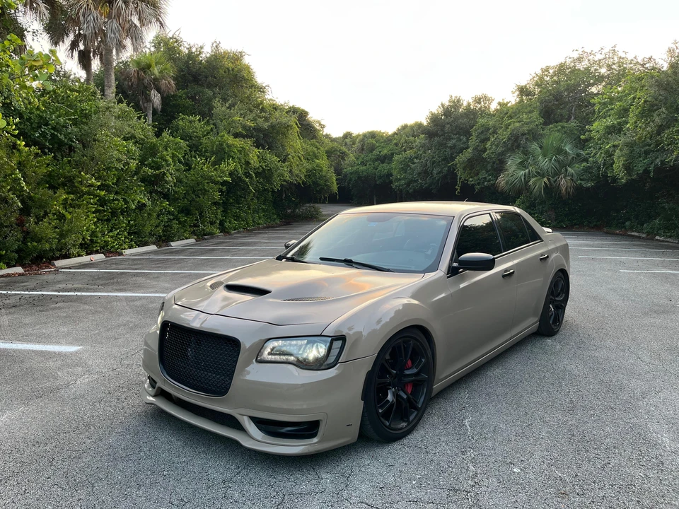 2012 Chrysler 300 (2005-2023) - Image 10 of 31