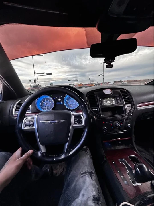 2012 Chrysler 300 (2005-2023) - Image 2 of 3