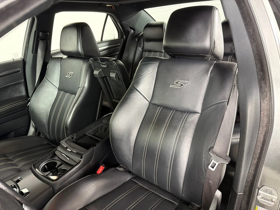 2012 Chrysler 300 (2005-2023) - Image 12 of 12