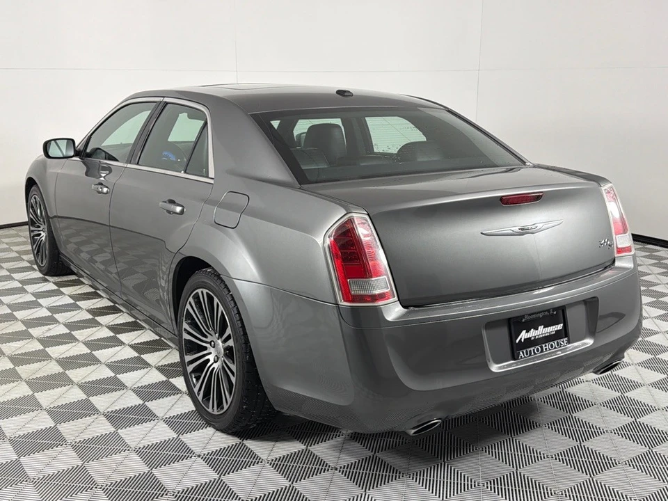 2012 Chrysler 300 (2005-2023) - Image 6 of 12