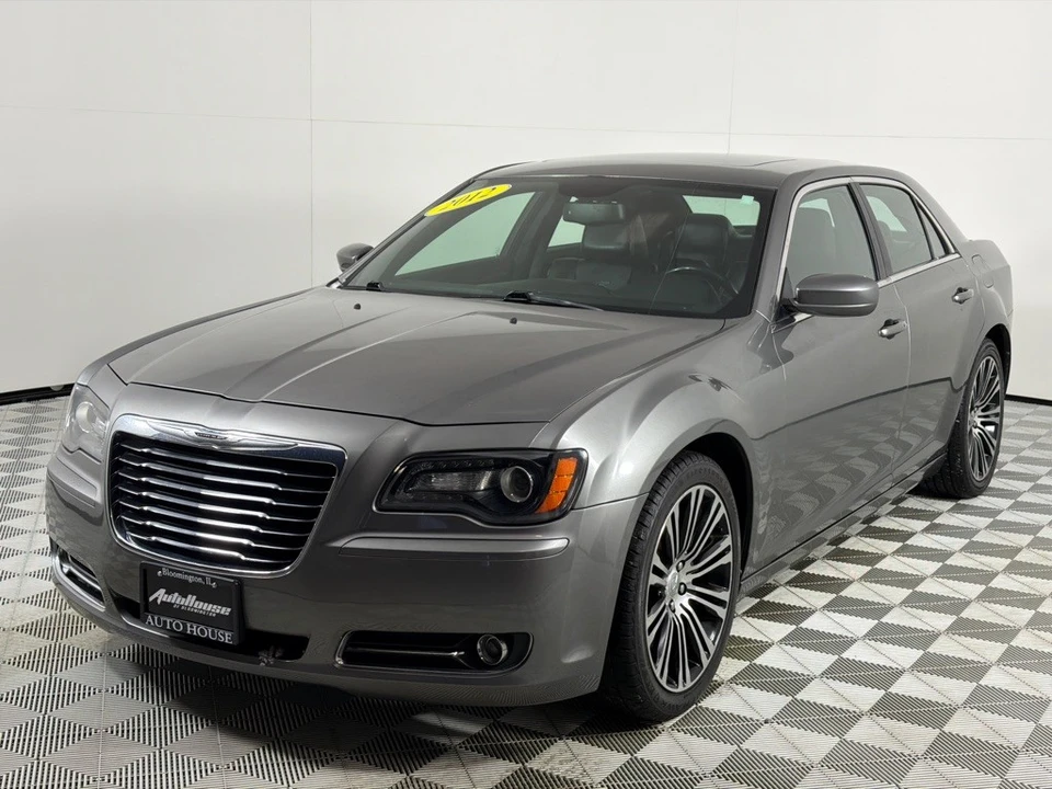 2012 Chrysler 300 (2005-2023) - Image 9 of 12