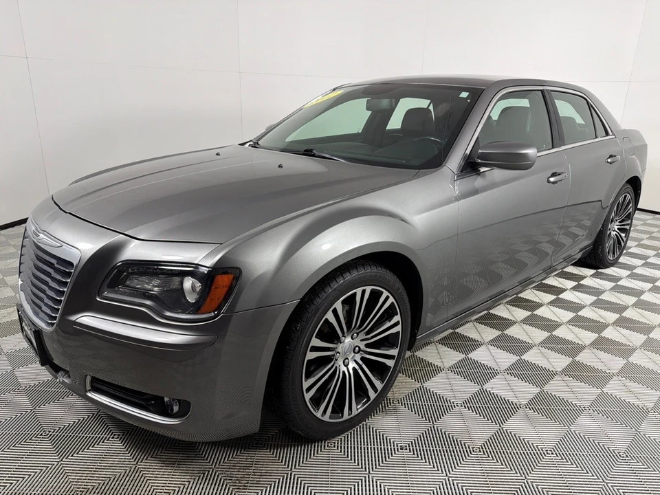 2012 Chrysler 300 (2005-2023) - Image 8 of 12