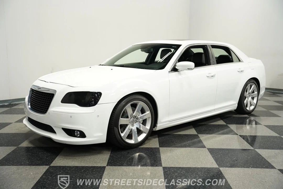 2012 Chrysler 300 (2005-2023) - Image 5 of 21