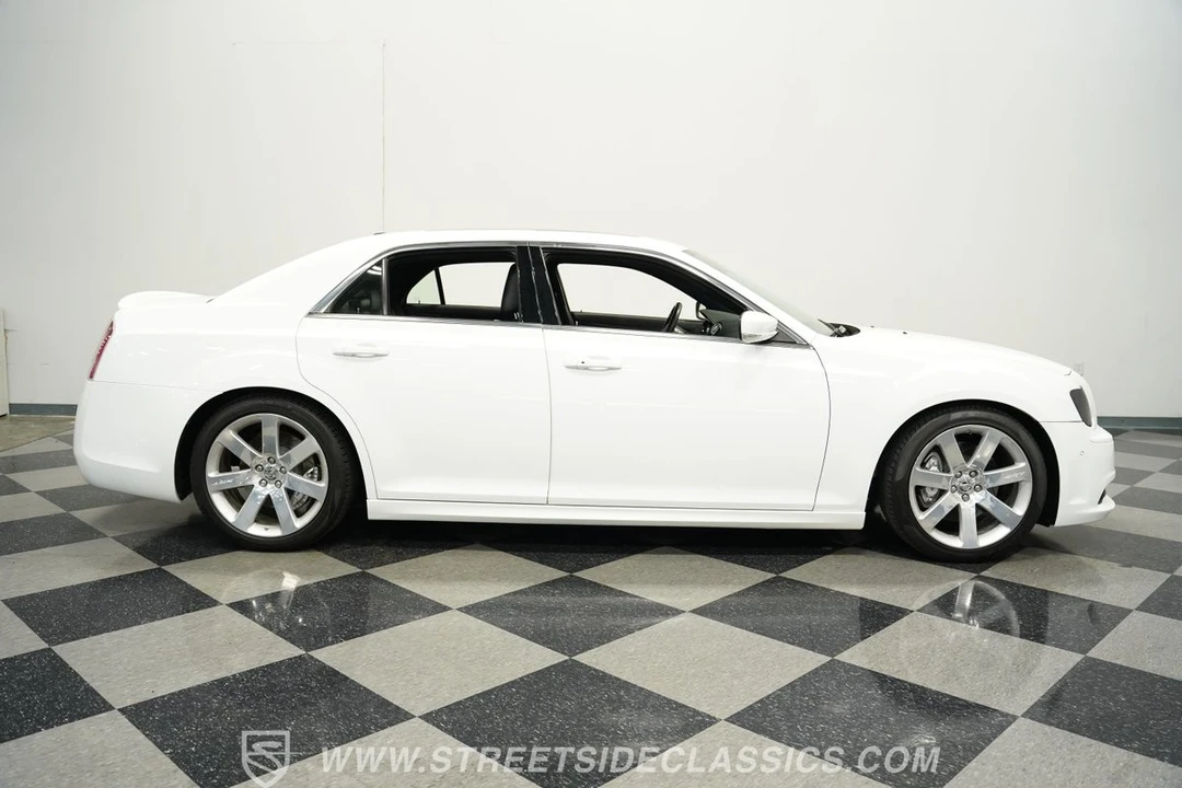 2012 Chrysler 300 (2005-2023) - Image 14 of 21