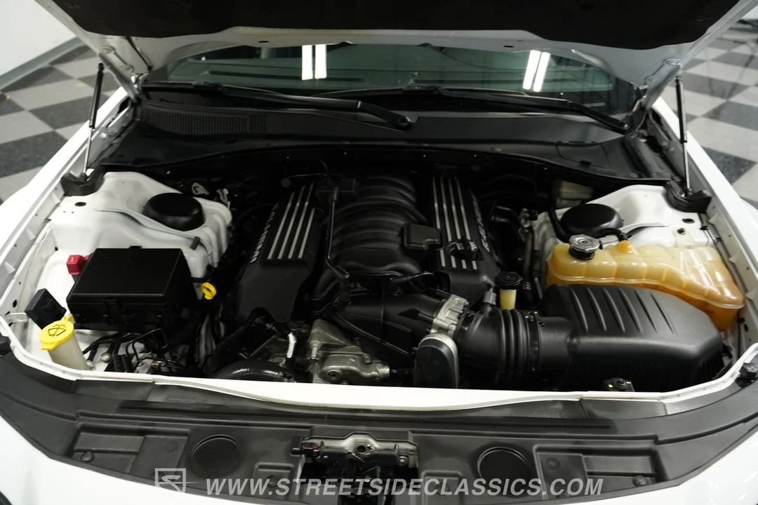 2012 Chrysler 300 (2005-2023) - Image 3 of 21